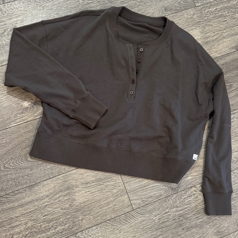 Women’s Vuori Brown Henley Sweatshirt